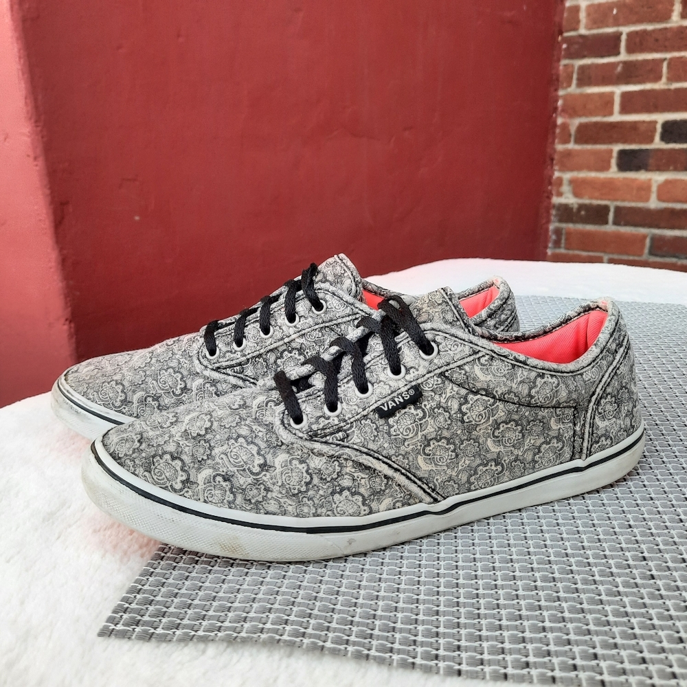 Vans Atwood Old Skool Bandana Paisley Low Top Lace Up Sneakers Distressed 8.5